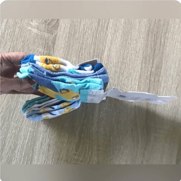 NEW … DISNEY BABY “Size: 12 - 24 Months” 6 Pairs Of Socks - Picture 3 of 3